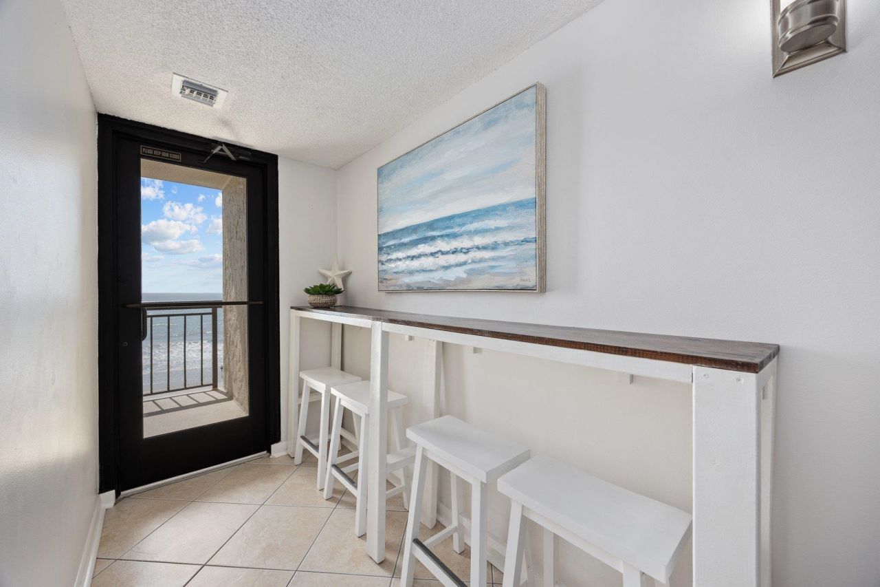 4000 N North Ocean Blvd. Photo 29