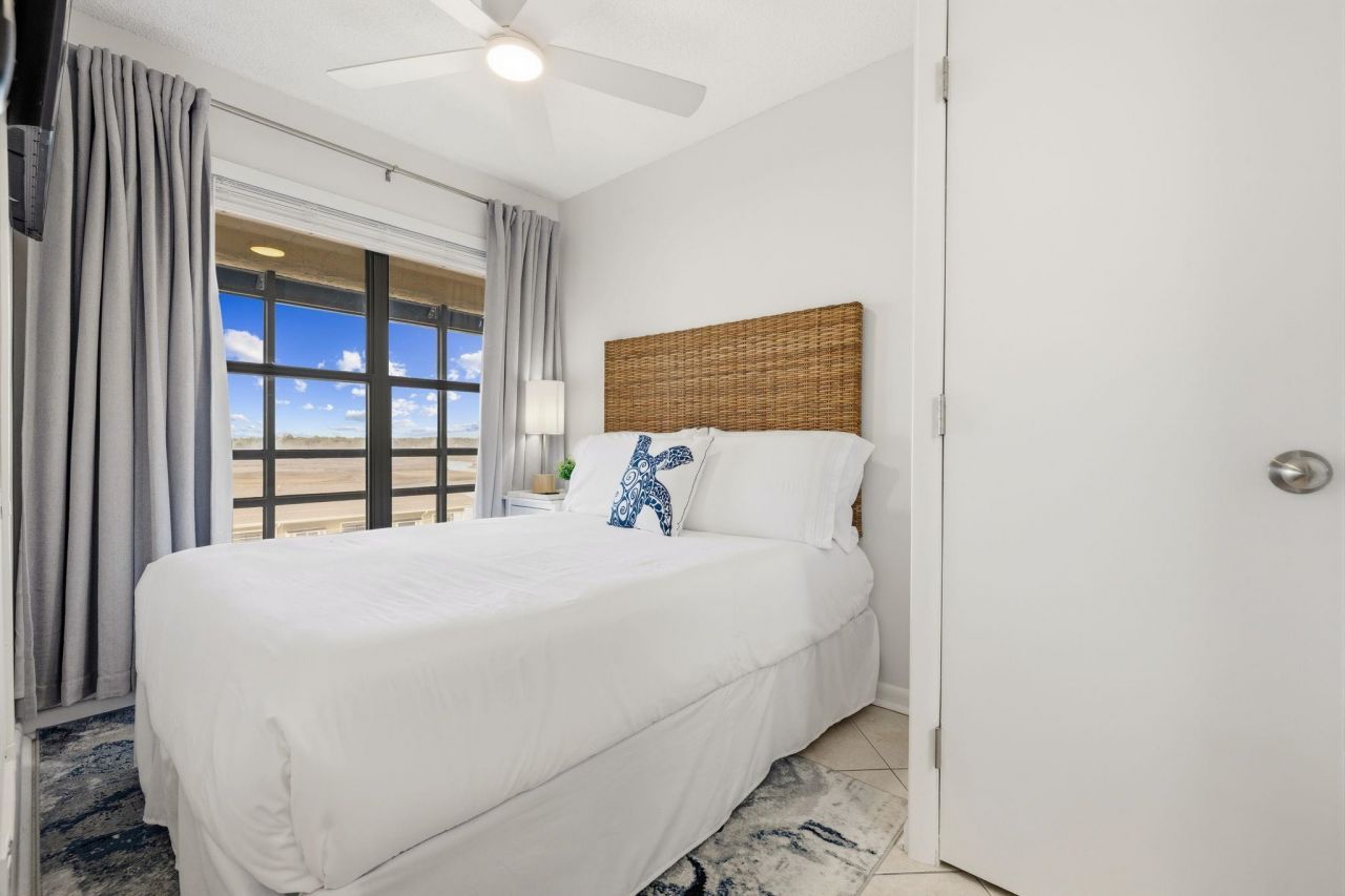 4000 N North Ocean Blvd. Photo 48