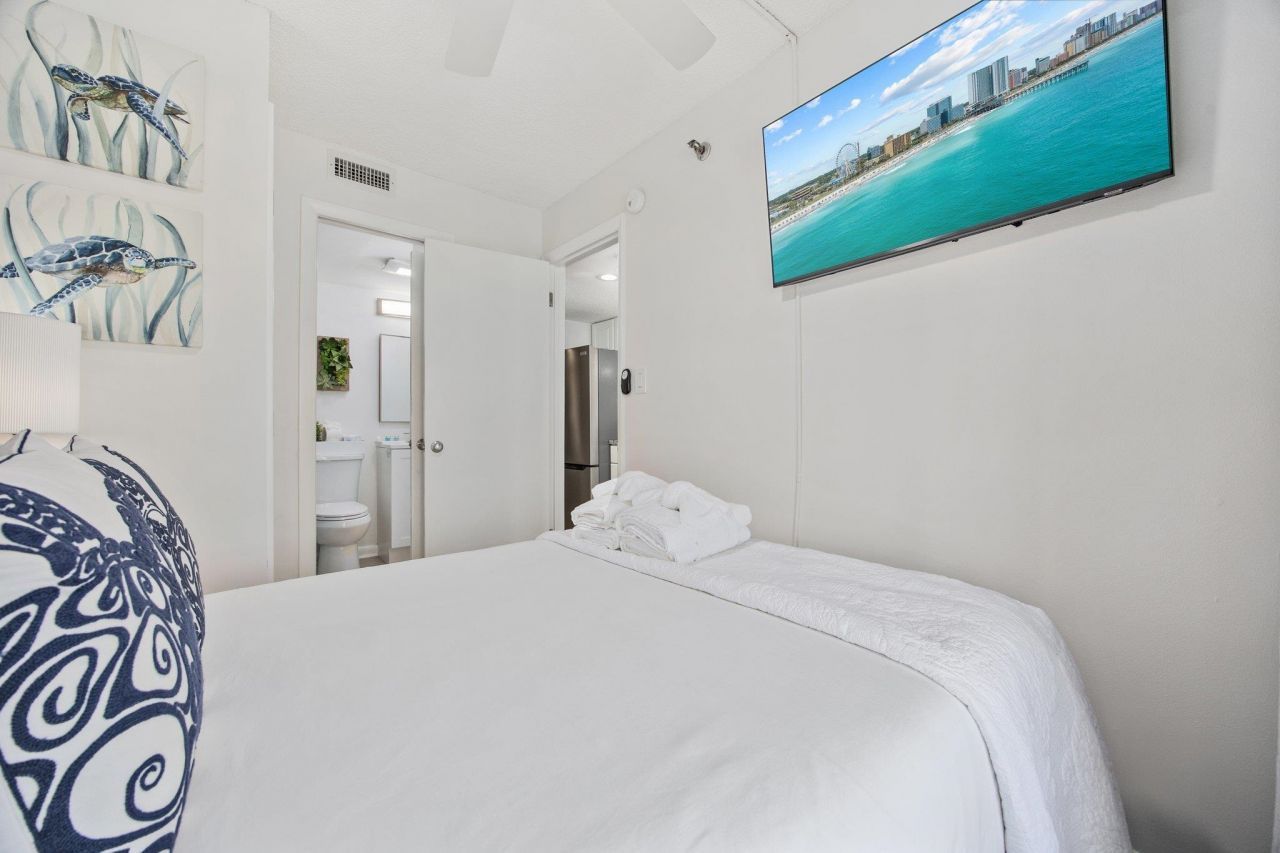 4000 N North Ocean Blvd. Photo 49