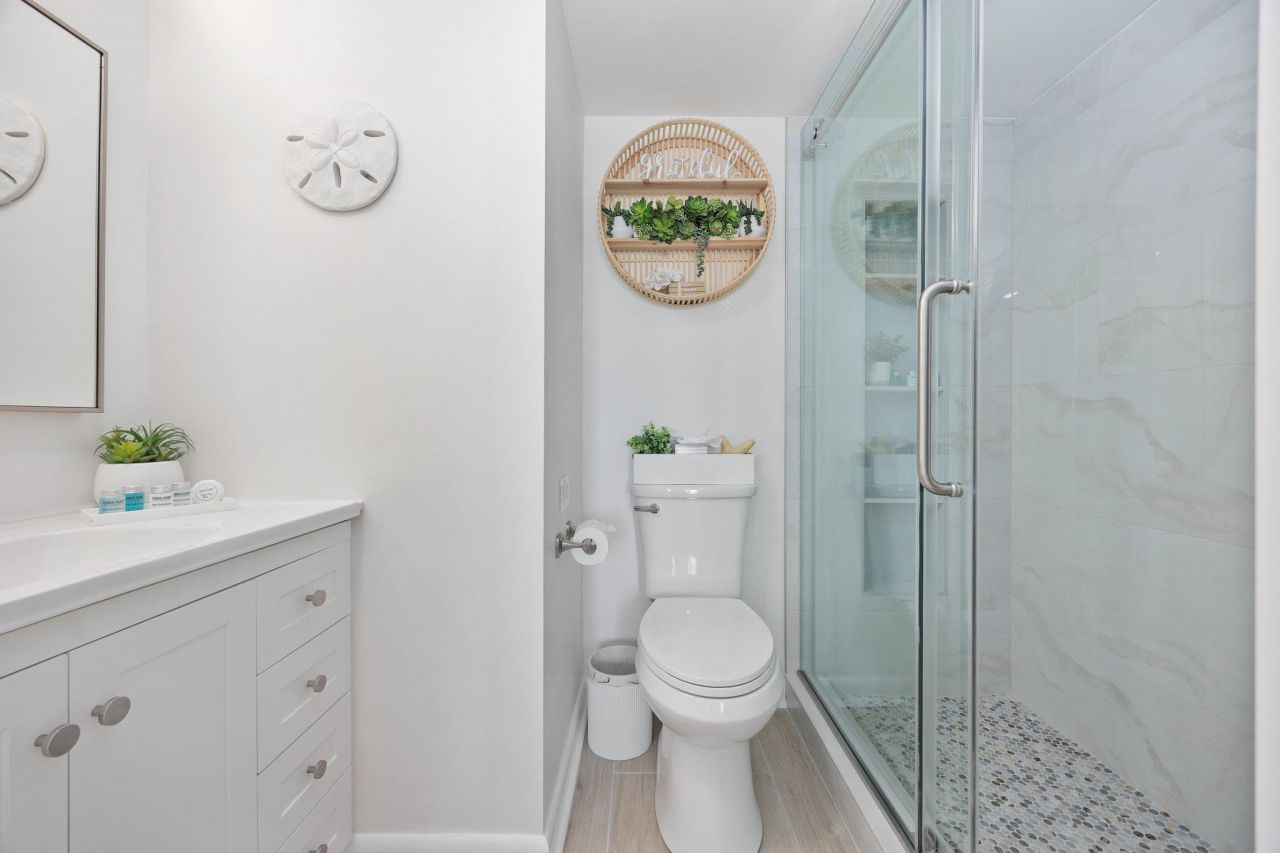 4000 N North Ocean Blvd. Photo 54