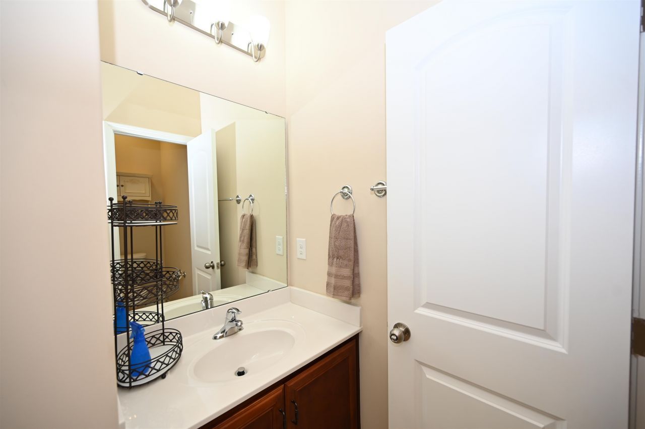 332 Moulton Dr. Photo 25