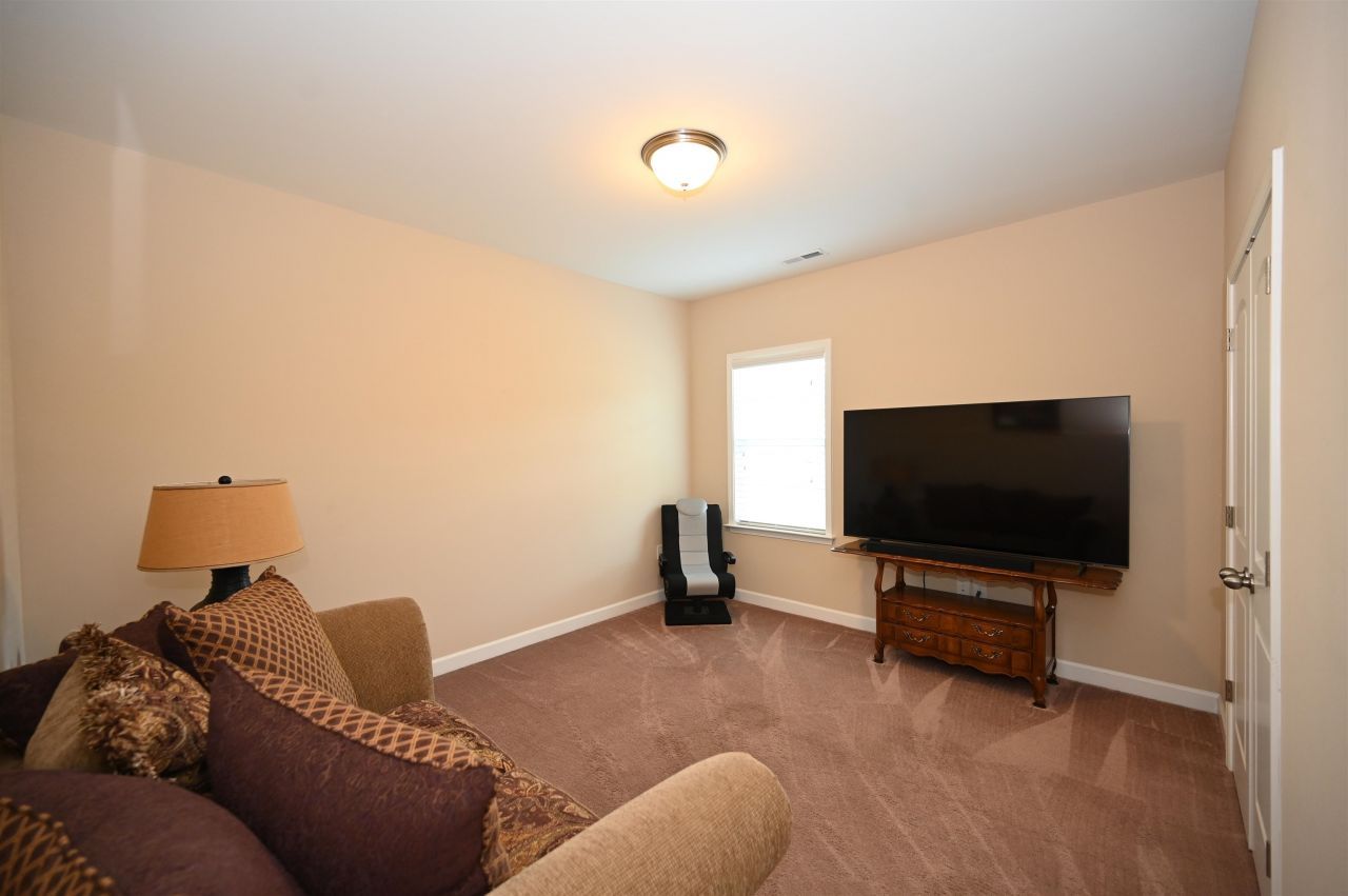 332 Moulton Dr. Photo 32