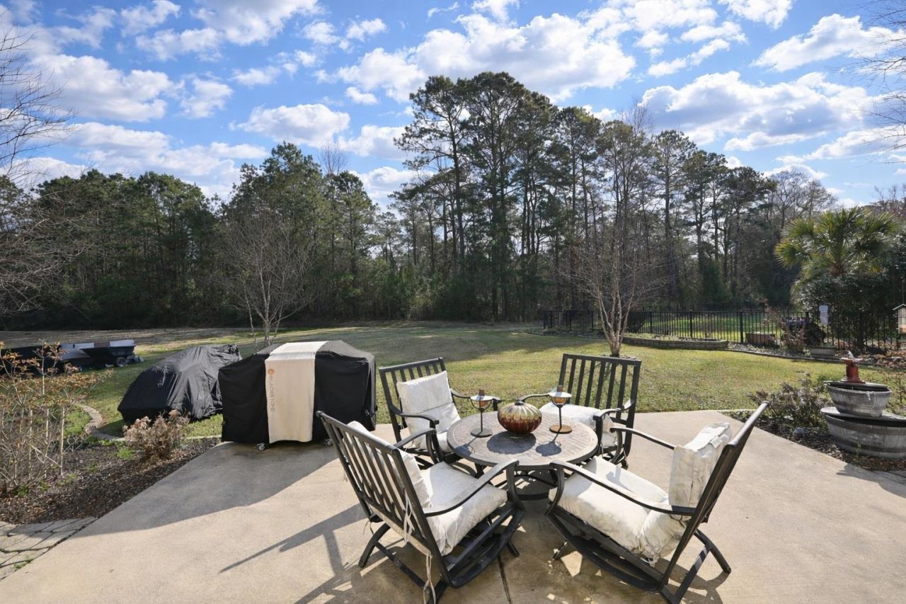 332 Moulton Dr. Photo 36