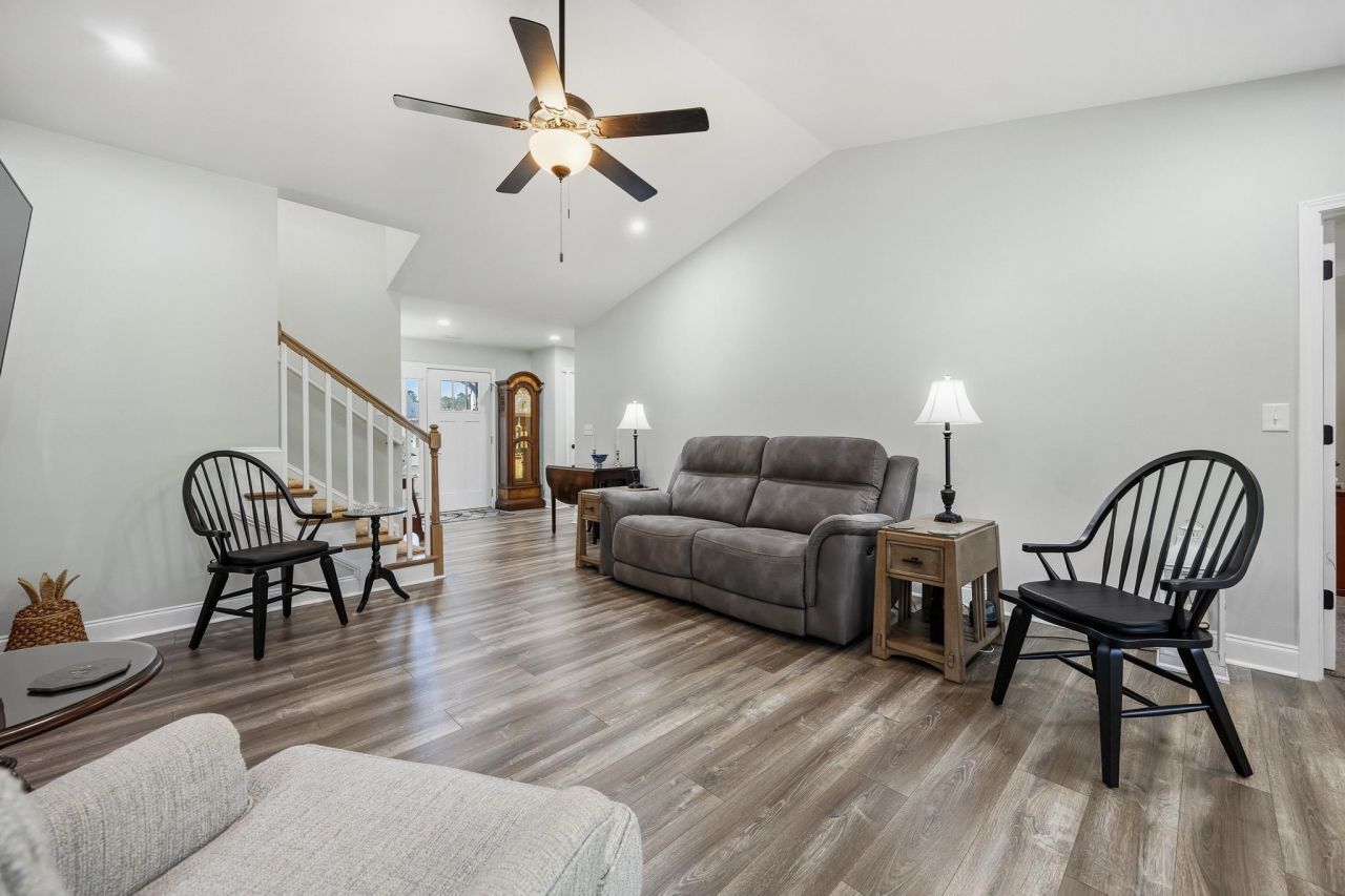 4177 Charleston Oaks Dr Photo 11