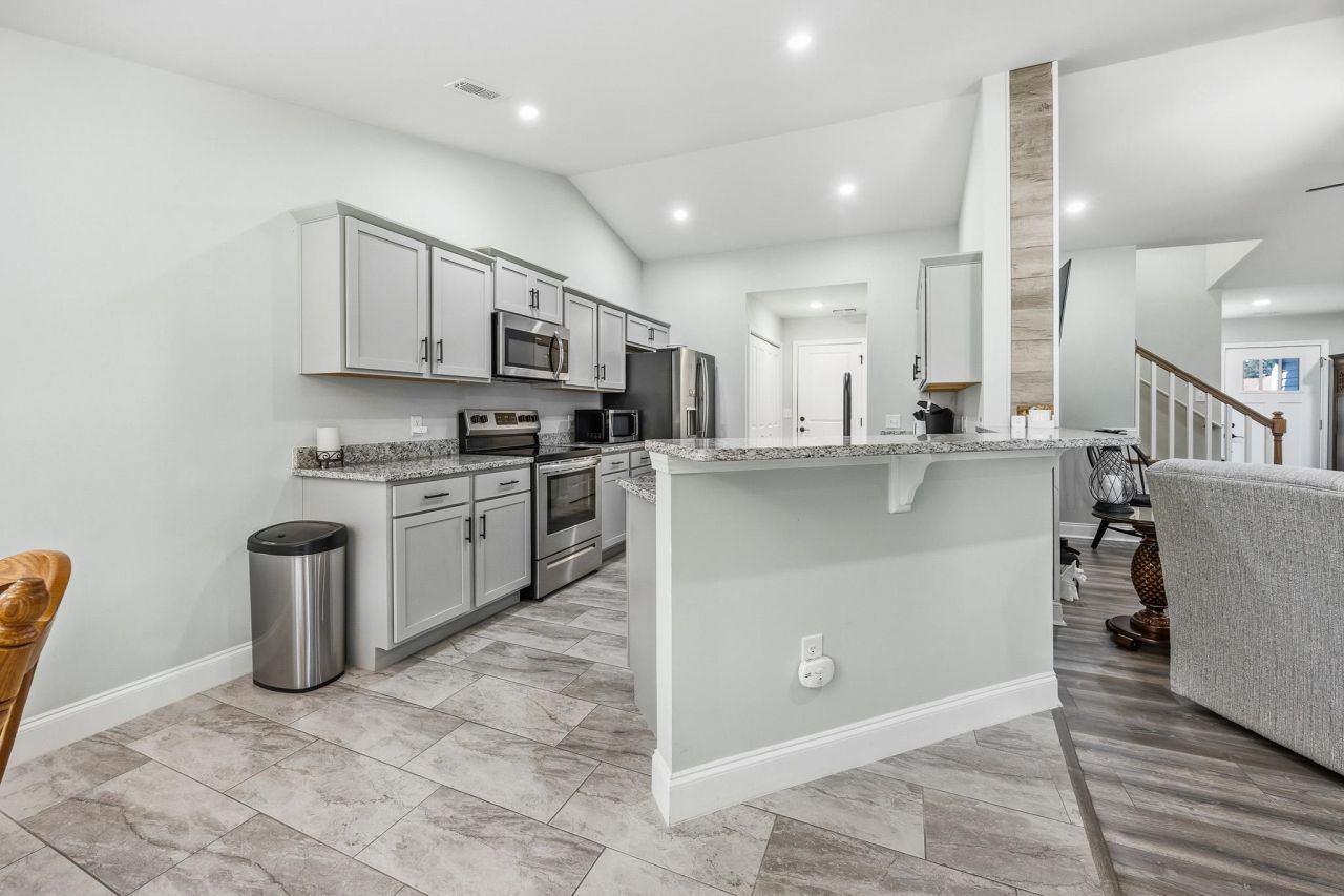 4177 Charleston Oaks Dr Photo 13