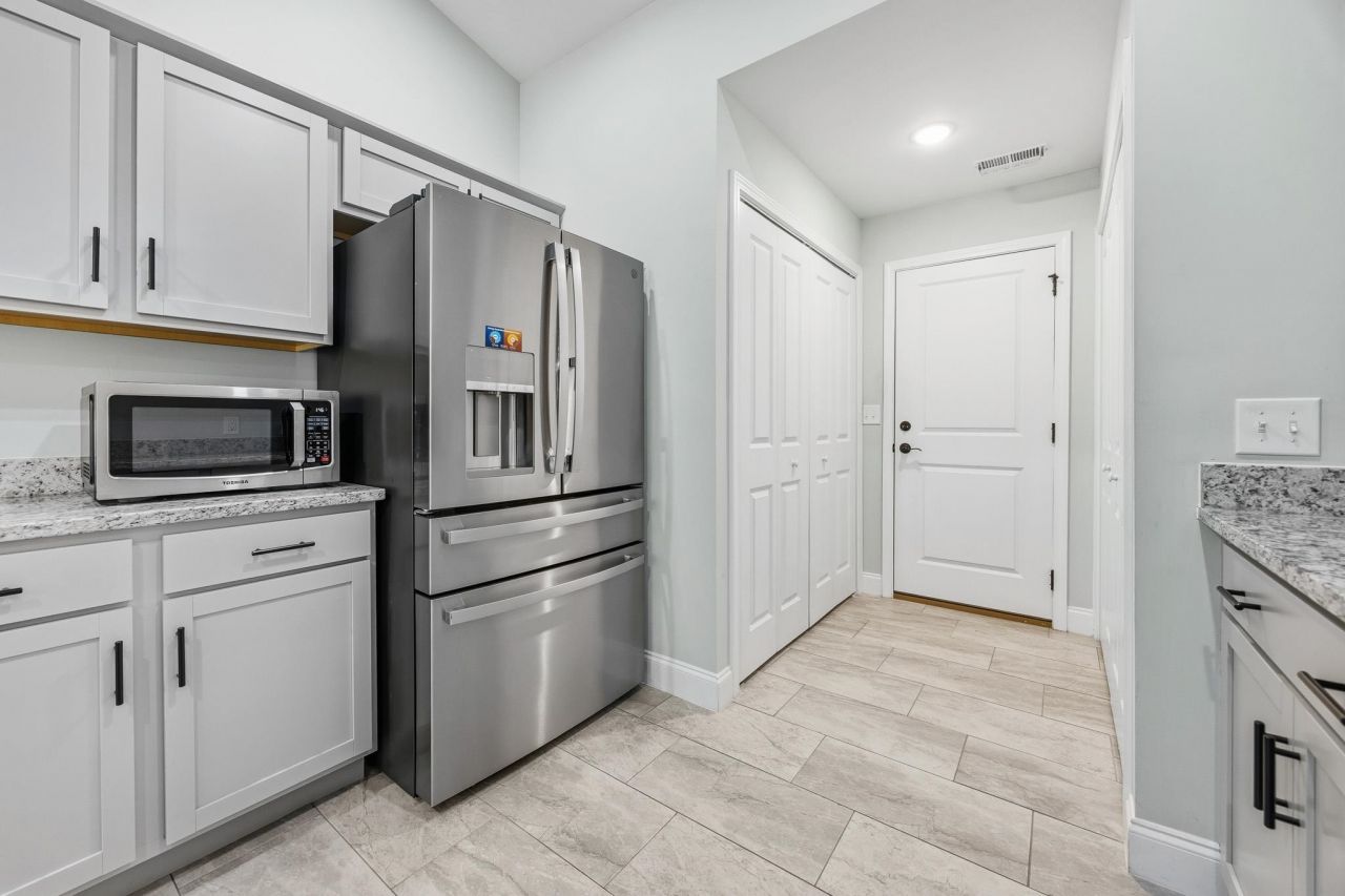 4177 Charleston Oaks Dr Photo 18