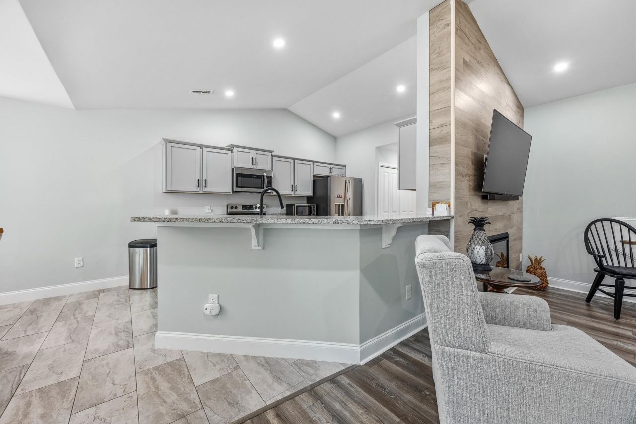 4177 Charleston Oaks Dr Photo 20