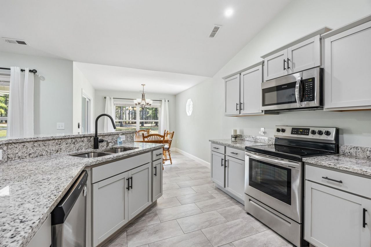 4177 Charleston Oaks Dr Photo 22