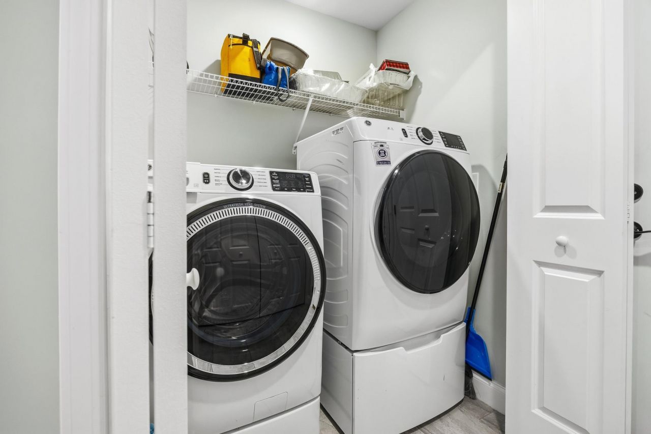 4177 Charleston Oaks Dr Photo 38