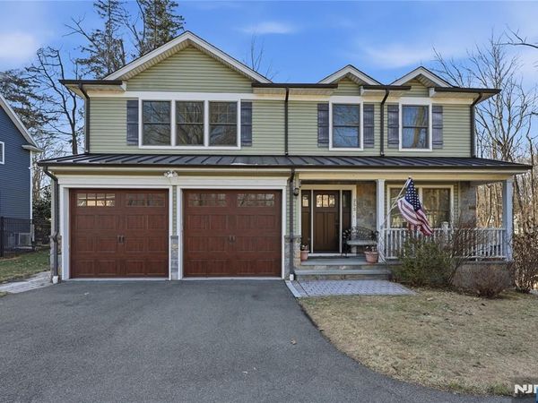 252 4th Avenue, WESTWOOD, NJ 07675