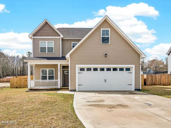 205 W Theriault Court , Jacksonville, NC 28540