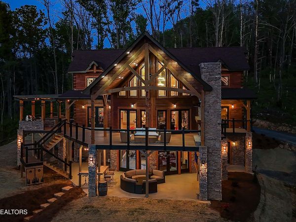 2203 Ridgeland Circle, Sevierville, TN 37862