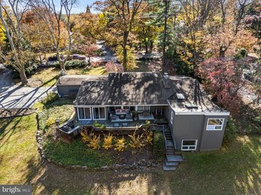 1424 FLAT ROCK ROAD , PENN VALLEY, PA 19072