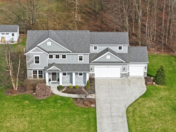 6342 Eaglewood Drive, Hudsonville, MI 49426