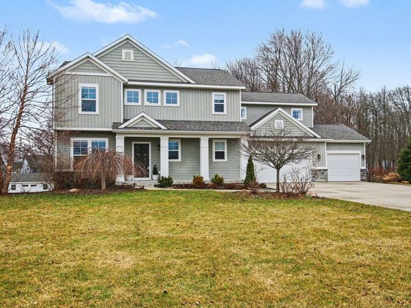 6342 Eaglewood Drive, Hudsonville, MI 49426
