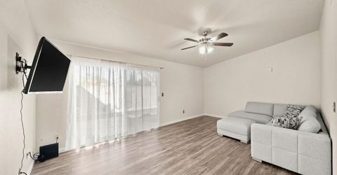 7579 Sunmore Ln, Sacramento, CA 95828 Photo