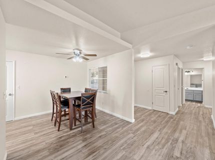 7579 Sunmore Ln, Sacramento, CA 95828 Photo
