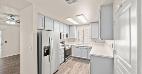 7579 Sunmore Ln, Sacramento, CA 95828 Photo