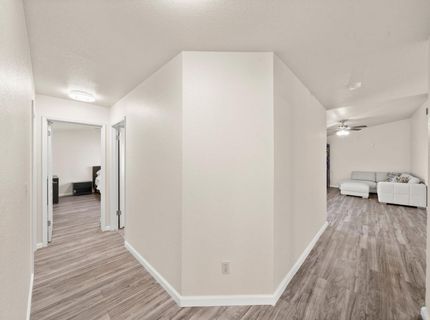 7579 Sunmore Ln, Sacramento, CA 95828 Photo