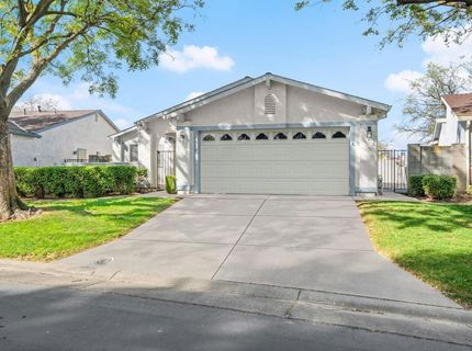 7579 Sunmore Ln, Sacramento, CA 95828 Photo