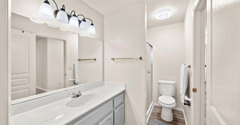 7579 Sunmore Ln, Sacramento, CA 95828 Photo
