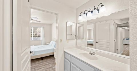 7579 Sunmore Ln, Sacramento, CA 95828 Photo