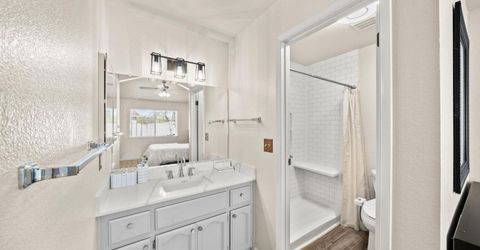 7579 Sunmore Ln, Sacramento, CA 95828 Photo