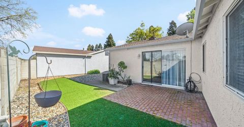 7579 Sunmore Ln, Sacramento, CA 95828 Photo