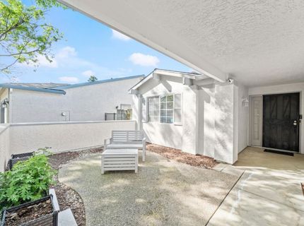 7579 Sunmore Ln, Sacramento, CA 95828 Photo