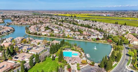 341 Anjou Cir, Sacramento, CA 95835 Photo