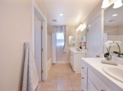 341 Anjou Cir, Sacramento, CA 95835 Photo