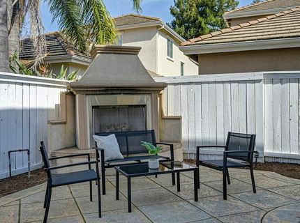 341 Anjou Cir, Sacramento, CA 95835 Photo