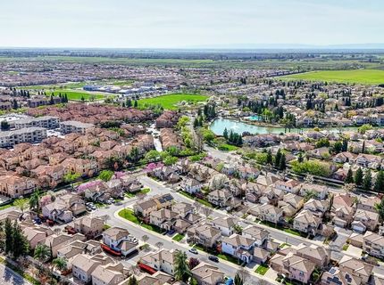 341 Anjou Cir, Sacramento, CA 95835 Photo