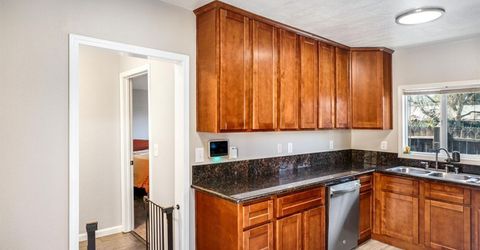 4568 9th Ave, Sacramento, CA 95820 Photo