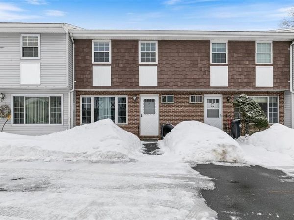 945 Riverside Dr, Unit 3B, Methuen, MA 01844