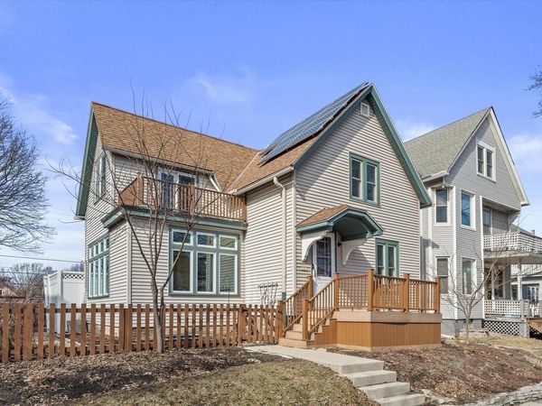 3321 N Newhall STREET, Milwaukee, WI 53211