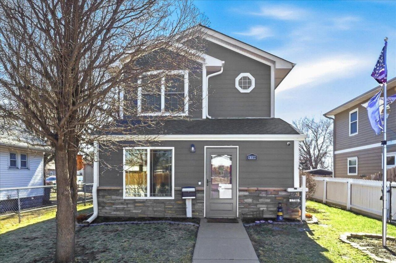 1739 Ave B, Council Bluffs, IA 51501 Main Photo