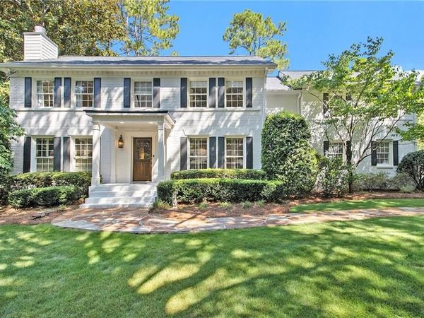 2572 Hyde Manor Drive NW, Atlanta, GA 30327