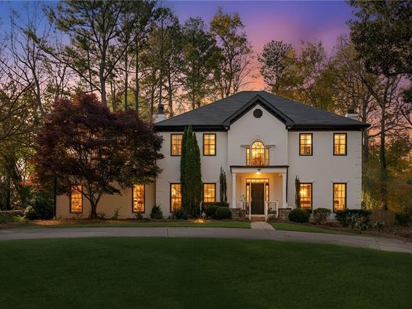 5460 E Idlewood Lane , Atlanta, GA 30327