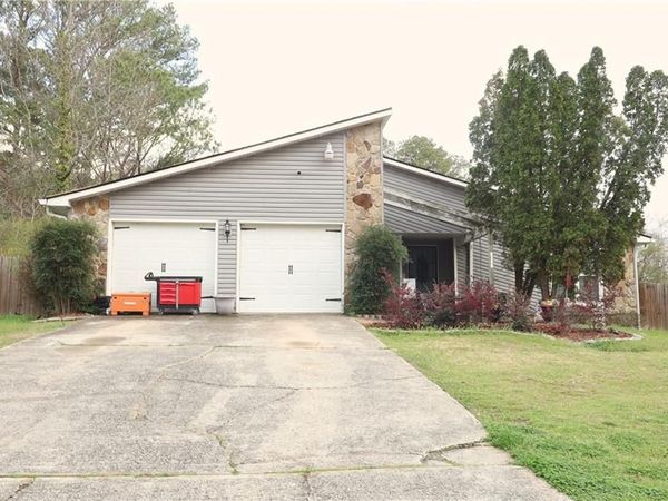 9396 Forest Knoll Drive, Jonesboro, GA 30238