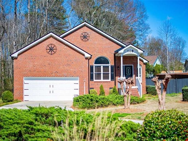 108 Hunter Way, Carrollton, GA 30116