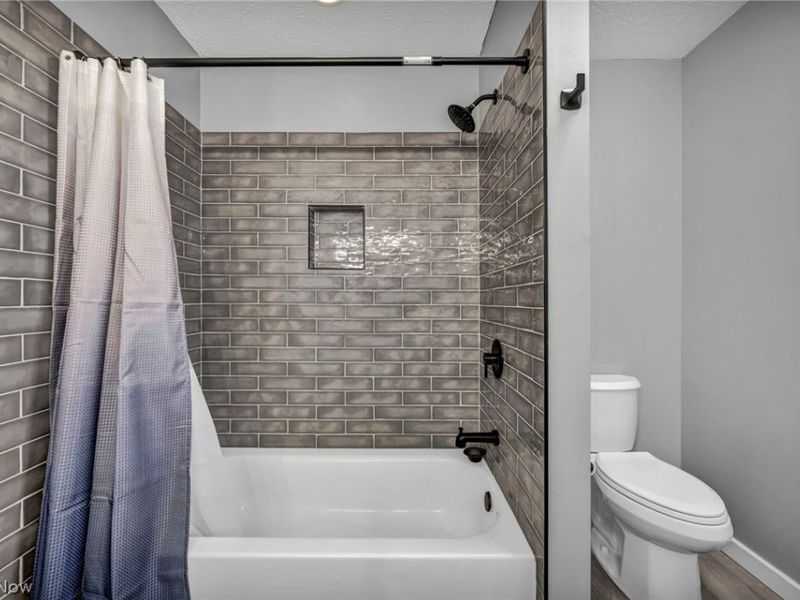 6707 Woodruff Court , Middleburg Heights, OH 44130 Photo 20