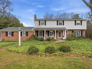 2033 Red Coach Road NW, North Canton, OH 44720