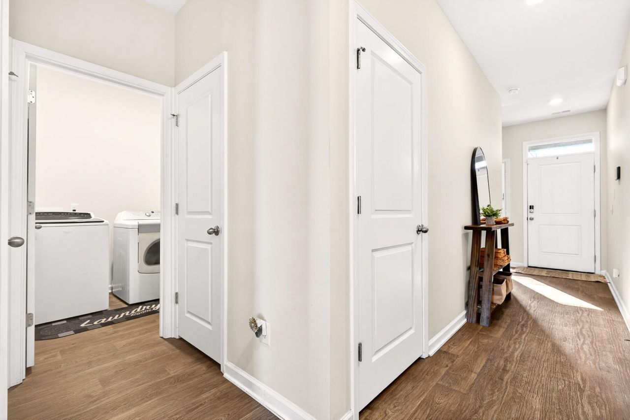 355 Feldspar Lane Photo 4