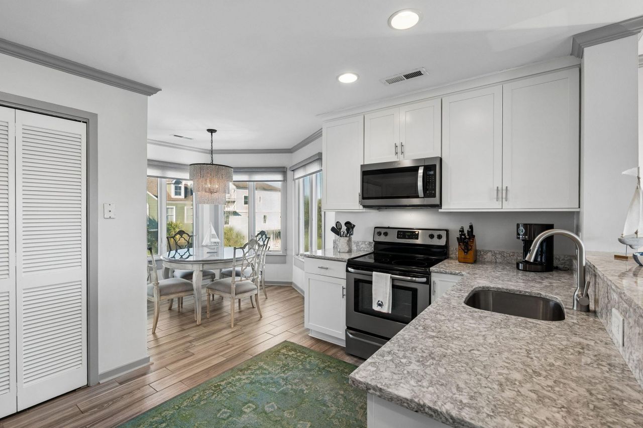 8500 Palmetto Drive Photo 11