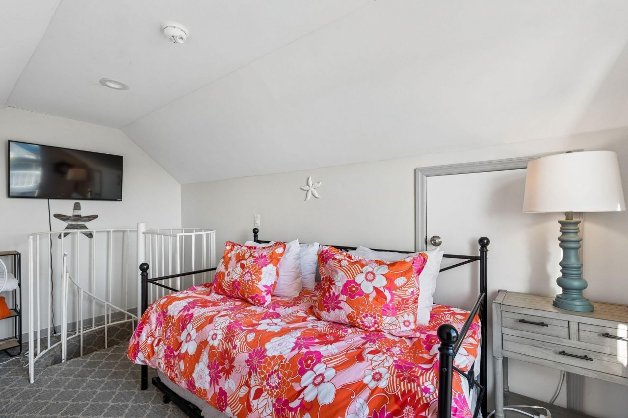 8500 Palmetto Drive Photo 25