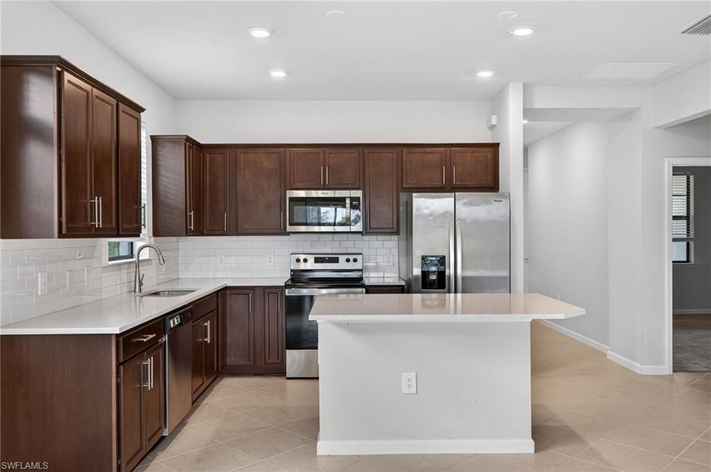 16669 Rolling Rock Blvd, Alva, FL 33920 Photo