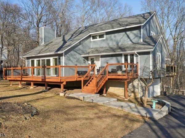 45 Lynn Dr, Byram, NJ 07821