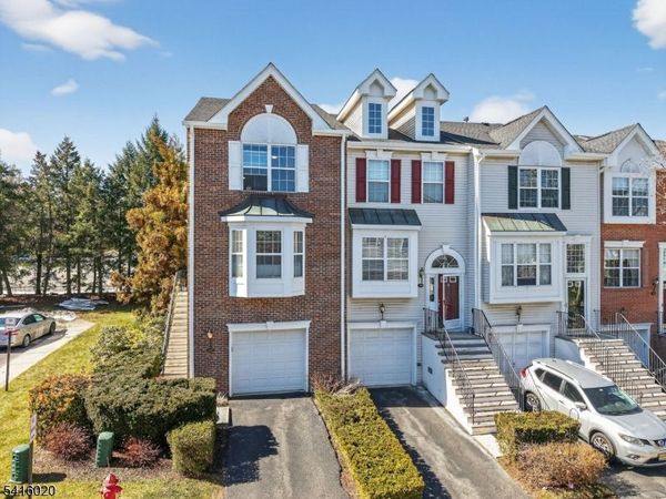 215 Barringer Dr, Nutley, NJ 07110