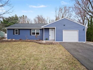 816 Klem Rd, Webster, NY 14580